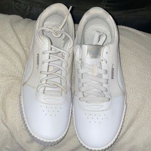 White old classic puma sneakers